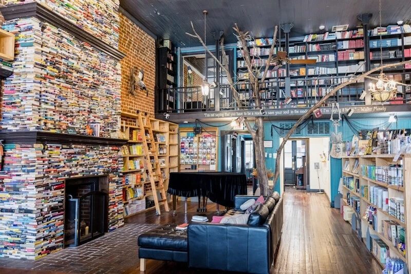 Ryan Holiday 是誰?從輟學生到百萬暢銷作家,用卡片筆記法建立斯多葛內容帝國 6 The Painted Porch Bookshop Book Tower